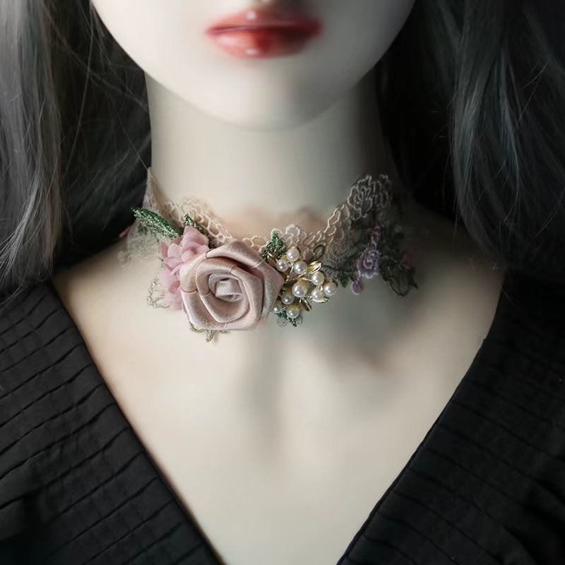 Floral Lace Necklace – image 3