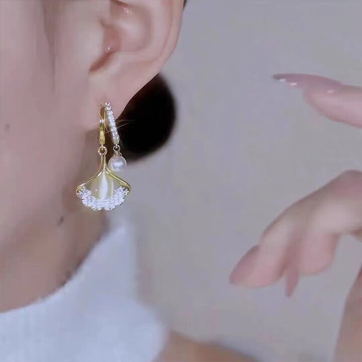 Ginkgo Pearl Earrings