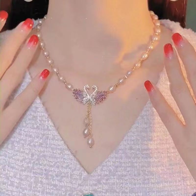 Swan Necklace