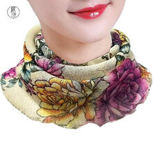 Ear-Loop Neck Scarf in Noble Beige Gold Thread