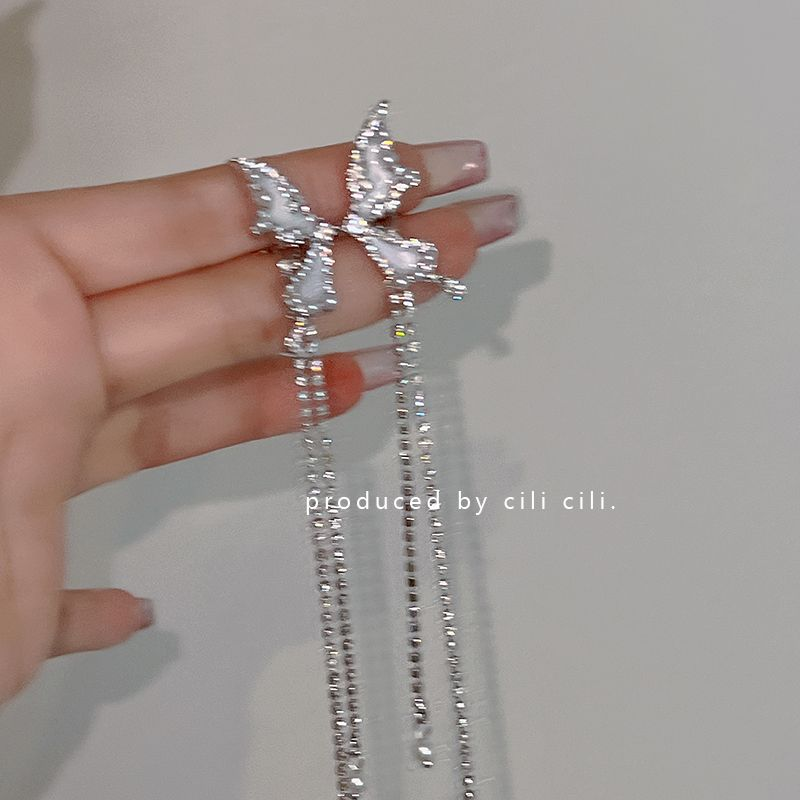 cili Pearl-Style Tassel Clip-On Earrings – image 9