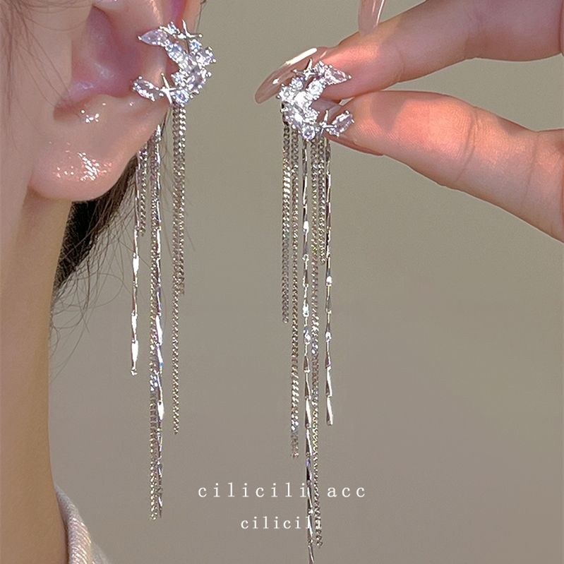 cili Pearl-Style Tassel Clip-On Earrings