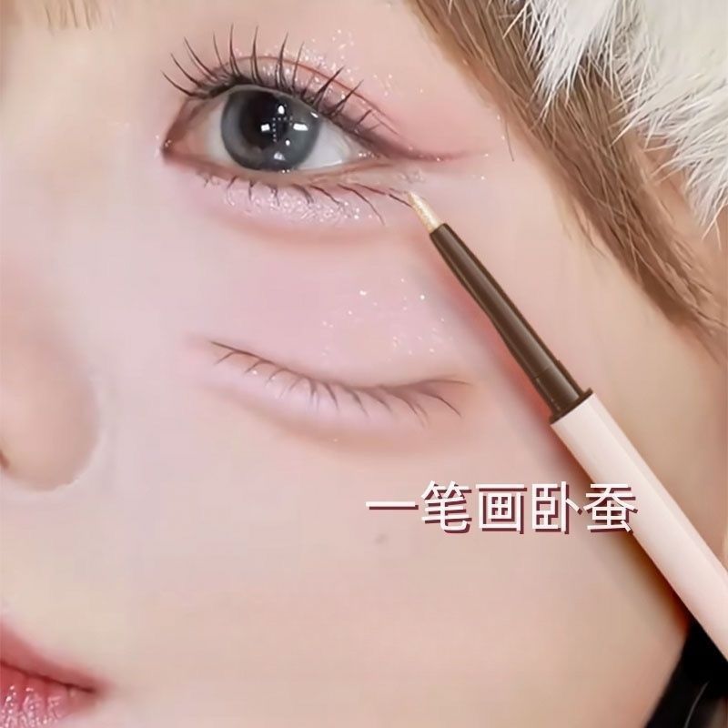 Dual-Ended Shimmer Highlight Makeup