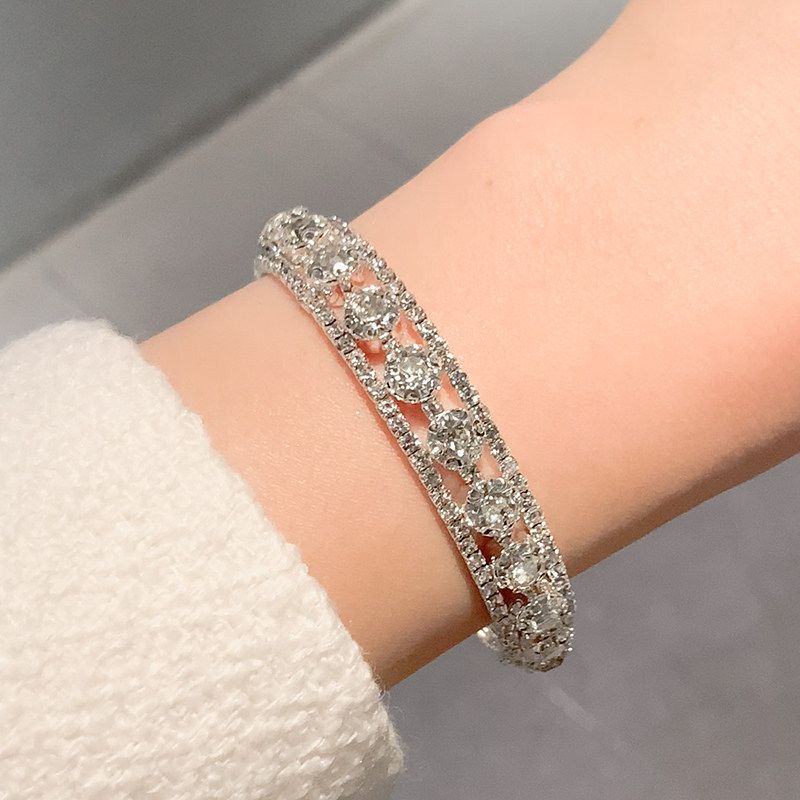 Crystal-Style Adjustable Bracelet – image 8