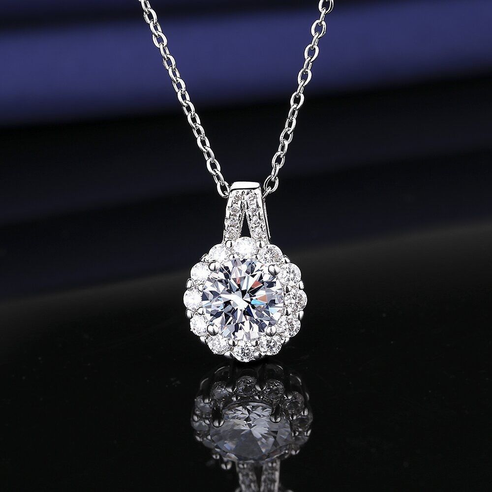 Crystal-Style Necklace – image 2