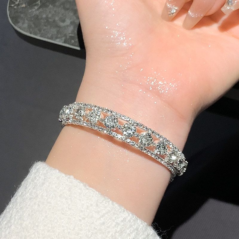 Crystal-Style Adjustable Bracelet – image 11