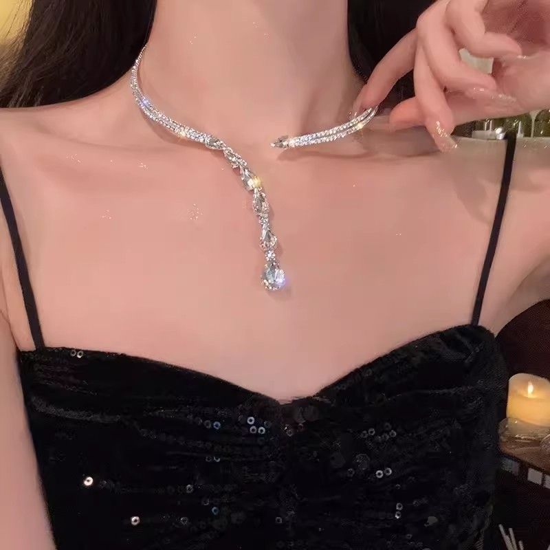 Heart Crystal-Style Adjustable Necklace – image 2