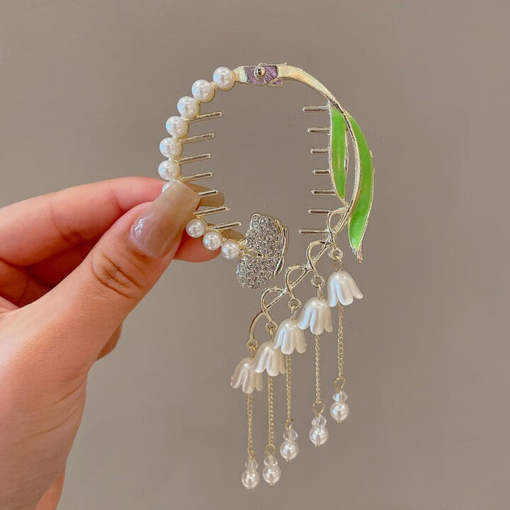 Lily Tassel Hair Clip