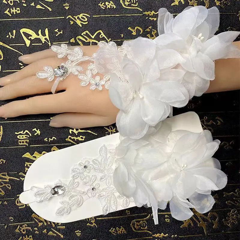 White Floral Bridal Gloves — product view 4
