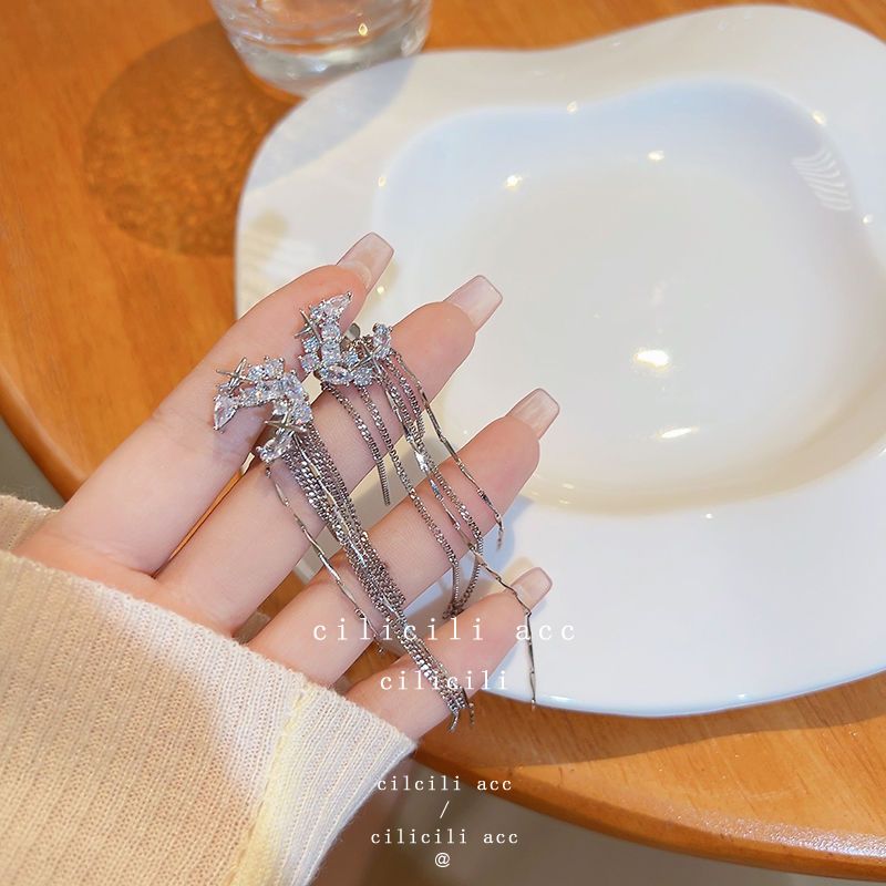cili Pearl-Style Tassel Clip-On Earrings – image 7