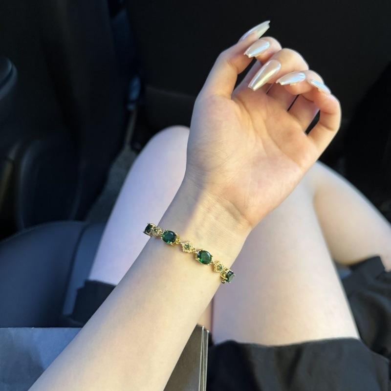 Snake Shimmer Bracelet – green set alternate wearing view