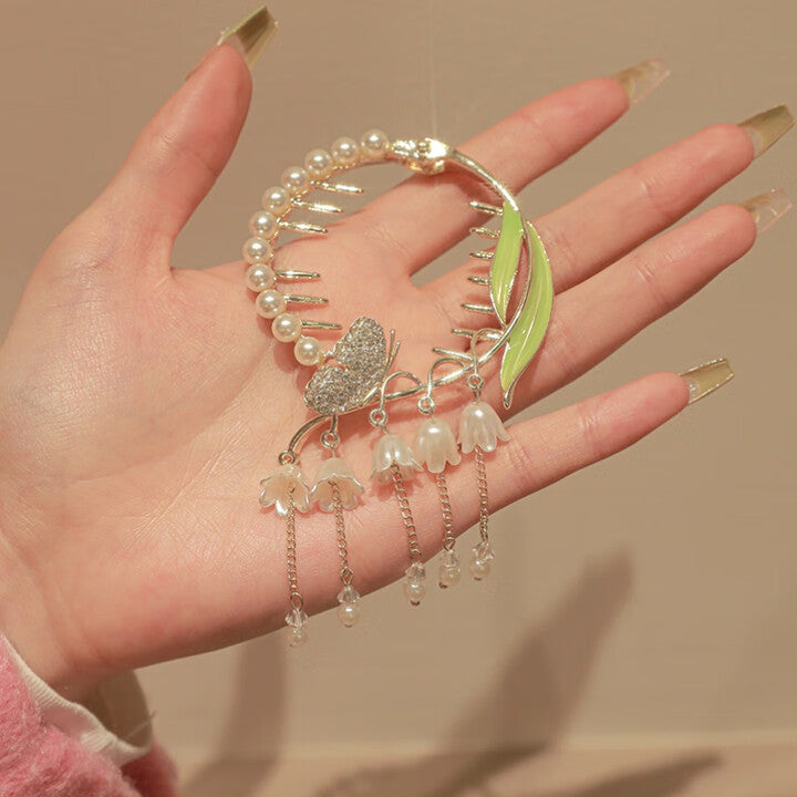 Lily Tassel Hair Clip