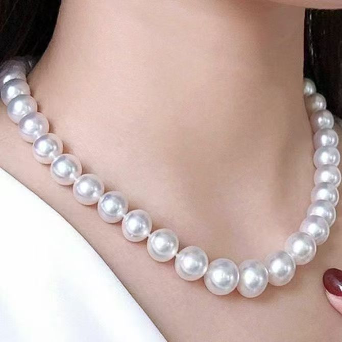 Pearl-Style Necklace