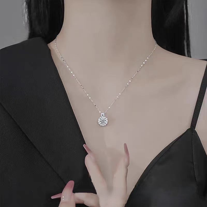 Crystal-Style Necklace – image 5