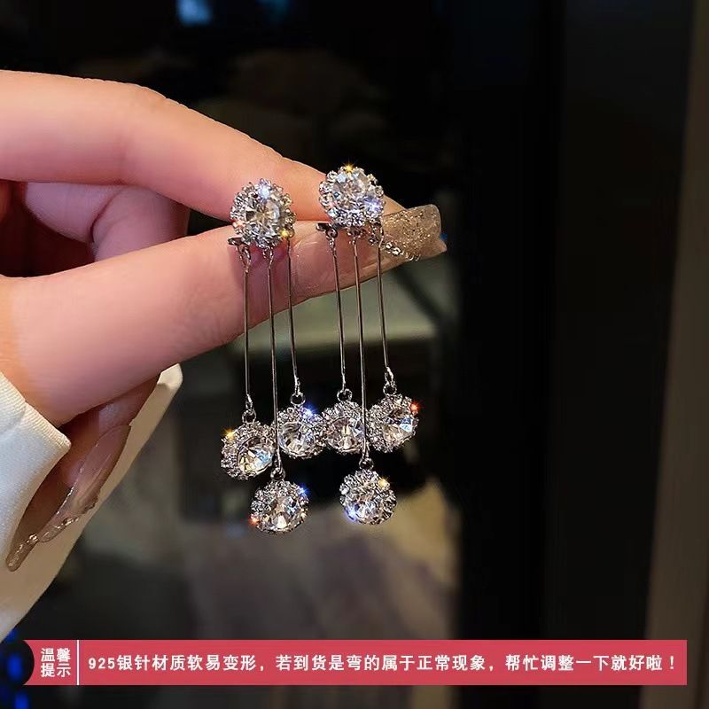Crystal-Style Tassel Earrings – image 10